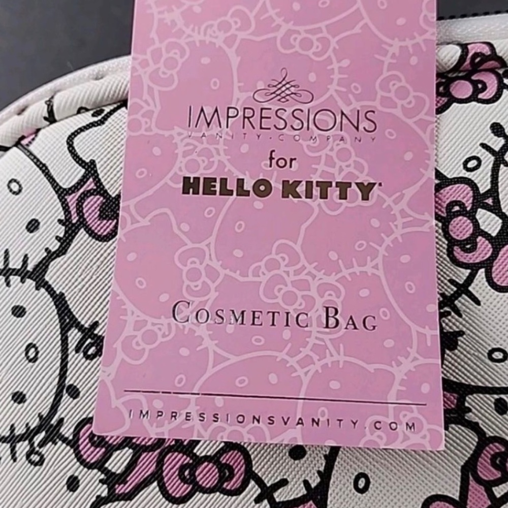 Hello Kitty Cosmetic Case Beautiful Brand new with tags - Picture 3 of 6